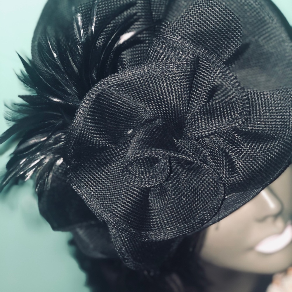 Fascinator Hat - Picture 2 of 2